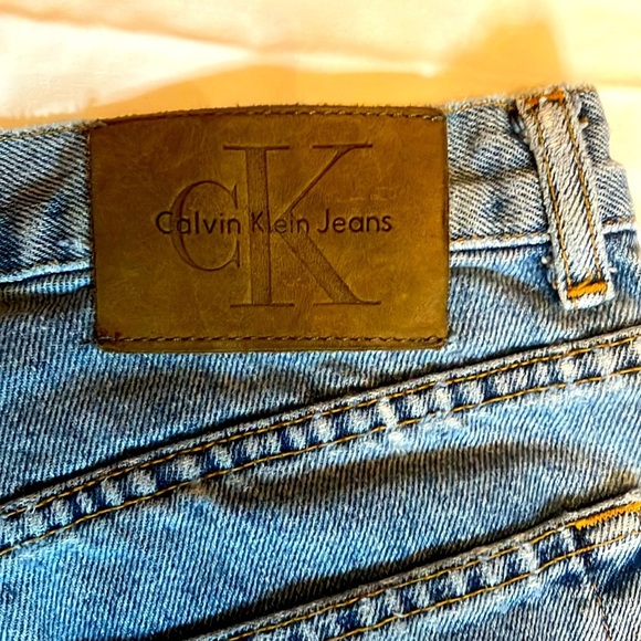 Calvin Klein Stone Washed Jeans 33 x 34 Pre-owned Condition - Picture 2 of 12